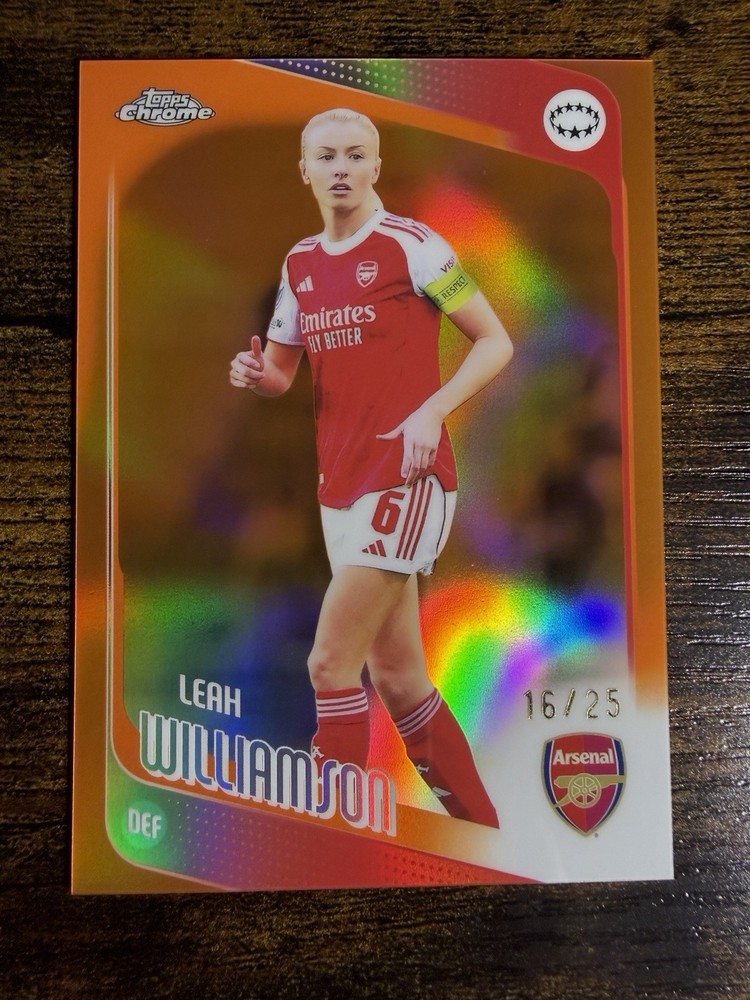 2025-26 Topps Chrome Women’s UEFA Leah Williamson Orange Refractor /25 Arsenal
