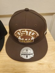 Mitchell & Ness Boston Bruins FIitted Hats Brown & Black Pair Of 2 Hats Size 7
