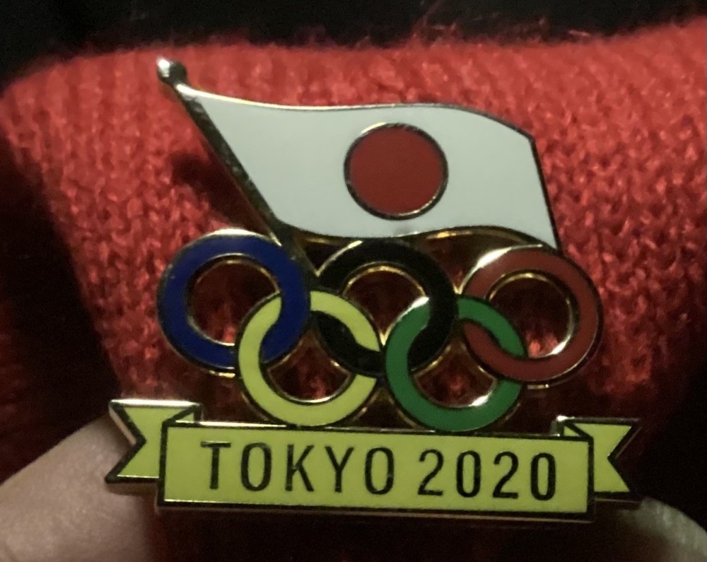 Tokyo 2020 Pin 1 3/4 inches 5 rings Japan flag hard enamel ship after 25th