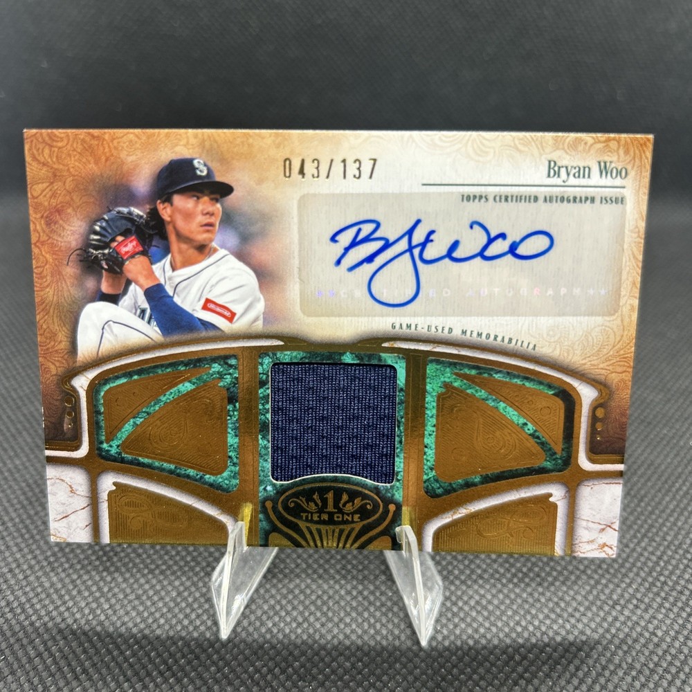 2026 Topps Tier One Bryan Woo AUTO RELIC /137 #AT1R-BW Mariners