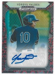 YORDYS VALDES 2019 PRIZM DRAFT RED & BLACK SNAKE SKIN PRIZM AUTO INDIANS T#