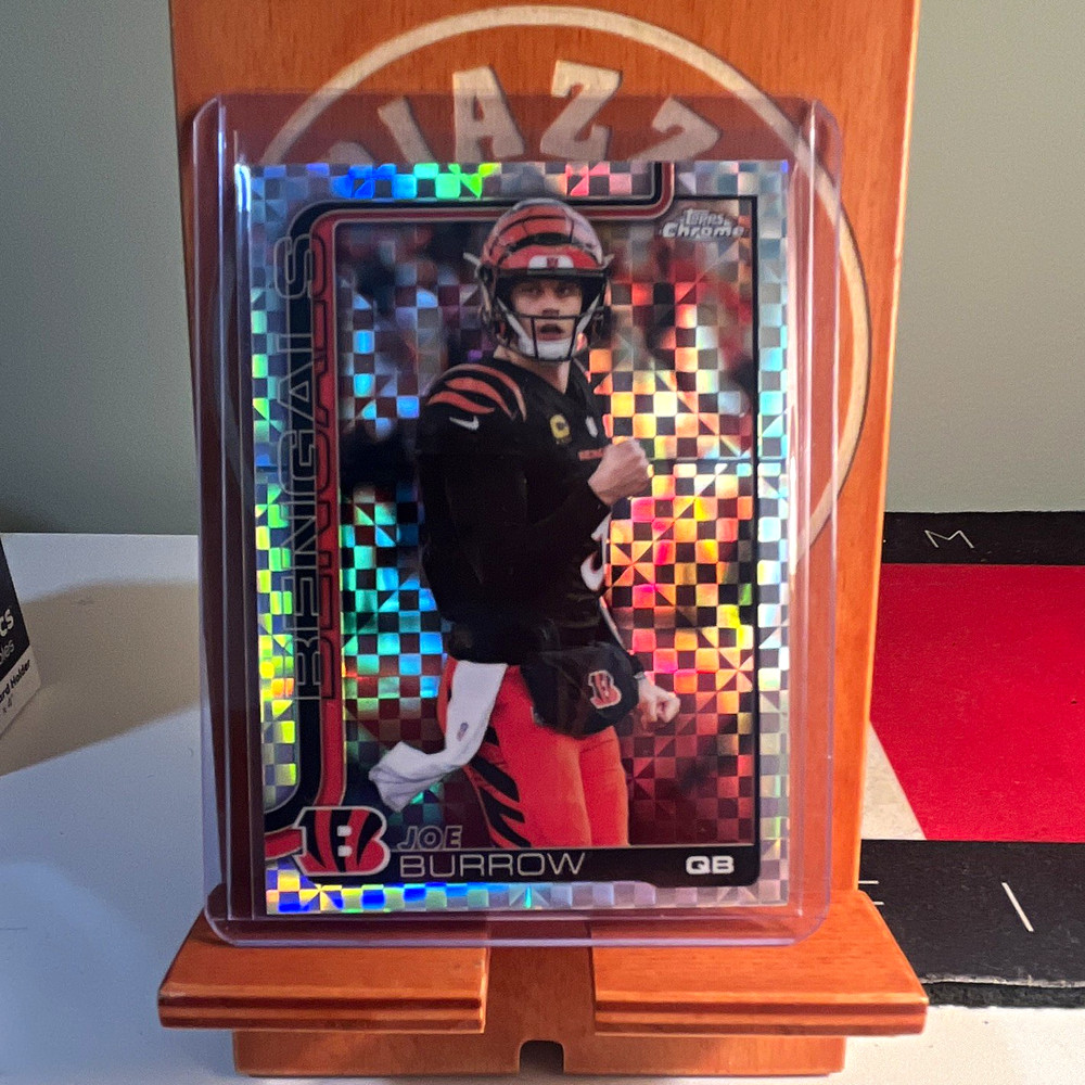 Topps 2025 Topps Chrome Joe Burrow Bengals #61 X-Fractor Parallel