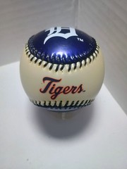 Detroit Tigers Team Logo Souvenir Collectable Baseball **Your Choice**