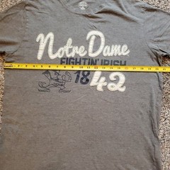 Faded Notre Dame Fightin Irish 1842 Mens Med T-Shirt Gray, Patch Rivalry Threads