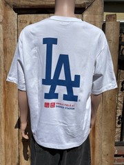 UNIQLO Fathers Day Los Angeles Dodgers MLB Baseball Shirt LA Logo White Blue Red