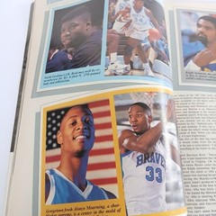 The Sporting News College Basketball 88-89 Stacey King Mookie Blaylock W/Foldout