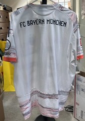 Adidas Authentic 25/26 FC Bayern Munich Away Jersey Size 2XL ￼