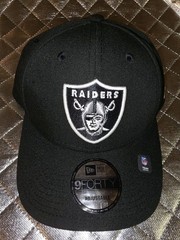 New Era Las Vegas Raiders 9Forty Black Adjustable Strap Cap(SHIPPED IN A BOX 📦)