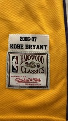 Mitchell & Ness Kobe Bryant #24 Lakers 2006-07 Hardwood Classics Jersey XXL 52