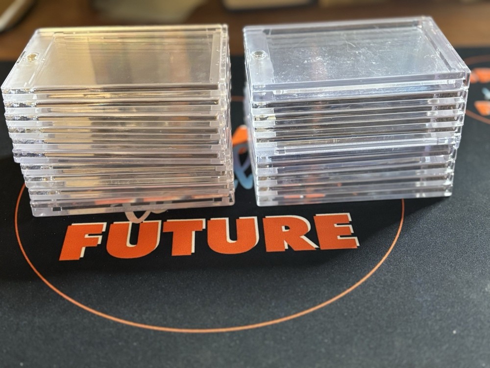 Lot Of 20 Used Magnetic Hard Plastic Case Card Mags Holders Various Sizes