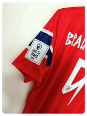 2026 Norway Haaland Signed Style Home Soccer Jersey Framed Display Gift