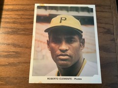 Roberto Clemente Rare 1971 Team Issued Picture Pack Photo. 7 X 9 Inches.