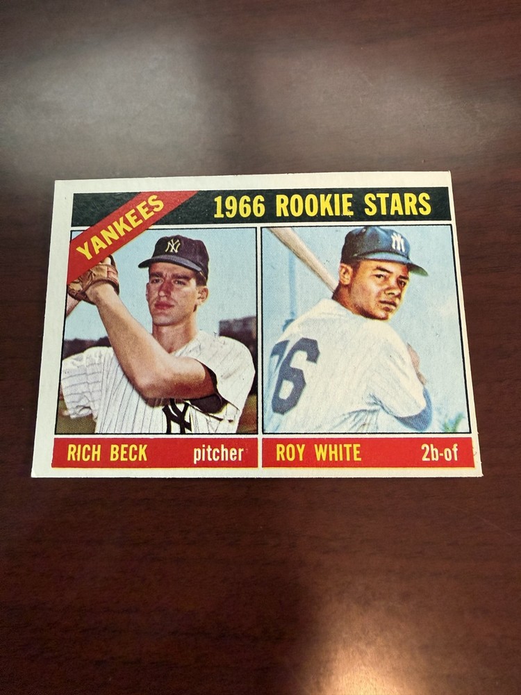 1966 Topps #234 Yankee Rookie Stars Rich Beck/Roy White RC. EX(oc)