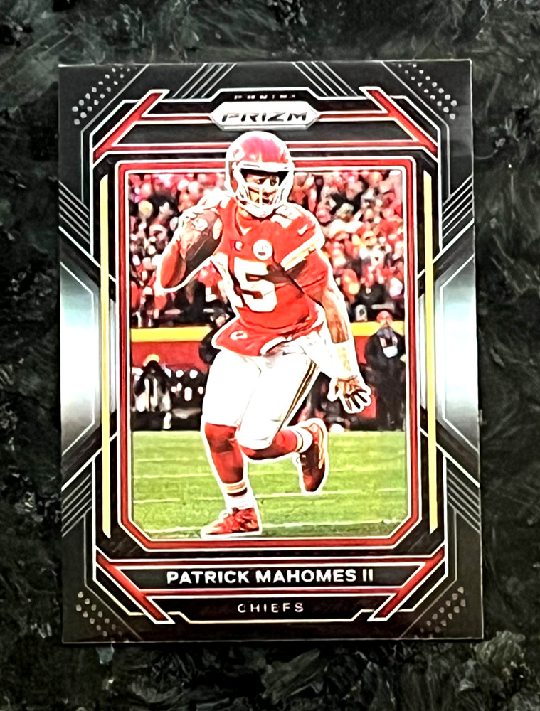 Patrick Mahomes II 2022 Panini Chronicles Black Silver Prizm Chiefs #PB-3