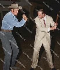 HF527 Chuck Connors The Rifleman – Stan Musial St.Lou 8×10 16×20 Colorized Photo