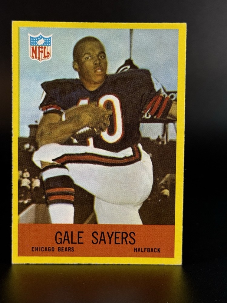 1967 Philadelphia # 35 Gale Sayers EX-EXMINT. Sharp And Centered!! Nice Gloss!
