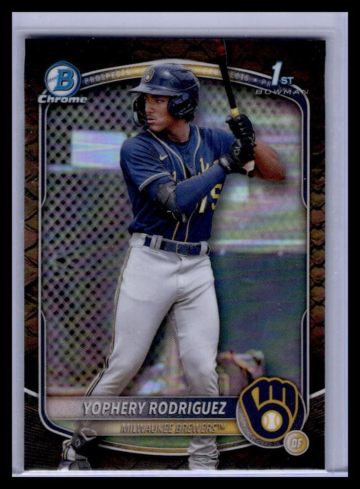 2025 Bowman – Yophery Rodriguez #BCP-36 Reptilian Refractor