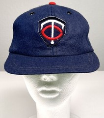 VTG 1960s MLB SMALL Navy Wool Blend Felt Minnesota Twins BASEBALL CAP USA Flaws