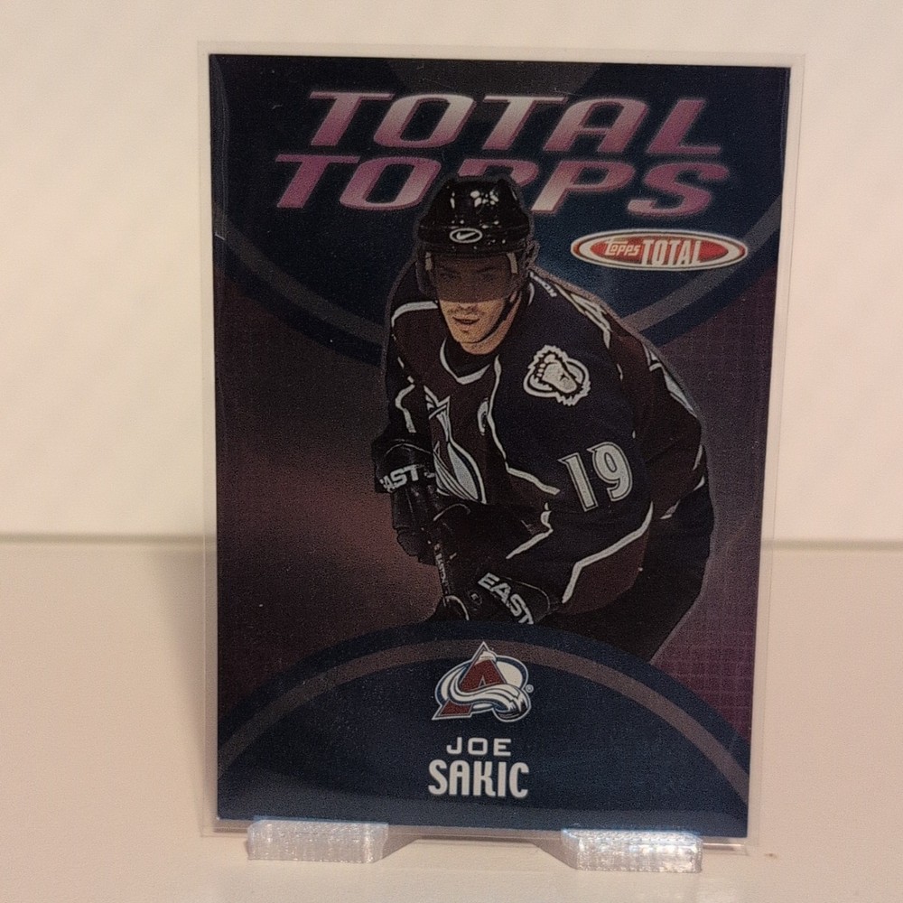 Topps 2002-03 Topps Total Total Topps Insert Joe Sakic #TT5 Avalanche NHL