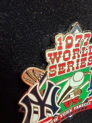 1977 World Series Collector Pin / Card NY Yankees vs LA Dodgers Willabee & Ward