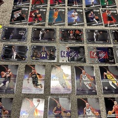 2025-26 Topps Chrome Update 68 Card Lot 11 Refractors, 9 Clutch Gene, 2 Paradox