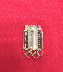 *VINTAGE* 1984 LOS ANGELES OLYMPICS PIN LA 84 Logo ARCHERY Pictogram