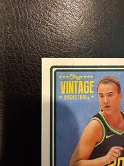 2021-22 Onyx Vintage – Sabrina Ionescu #VASI On Card Autograph (AU)