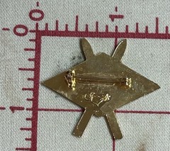 Vintage Ski Magazine ‘94 94 1994 Skiing Skiers Crossed Skis Lapel Pin Tie Tack