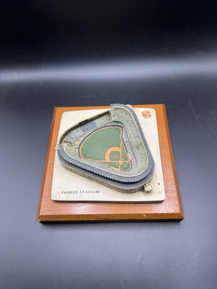 Vintage Yankee Stadium 3D Stadium Replica Plaque Wood Base NY Yankees Baseball