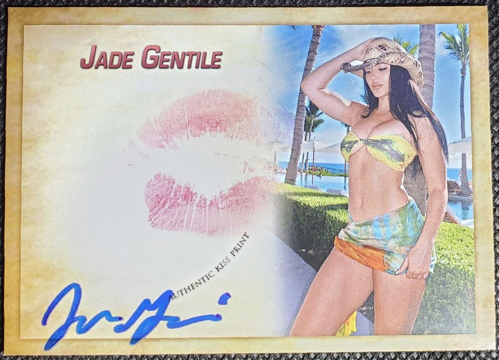 Jade Gentile / Jazmyn Nyx Nyn Error WWE NXT Autograph Kiss Card Collector Expo F