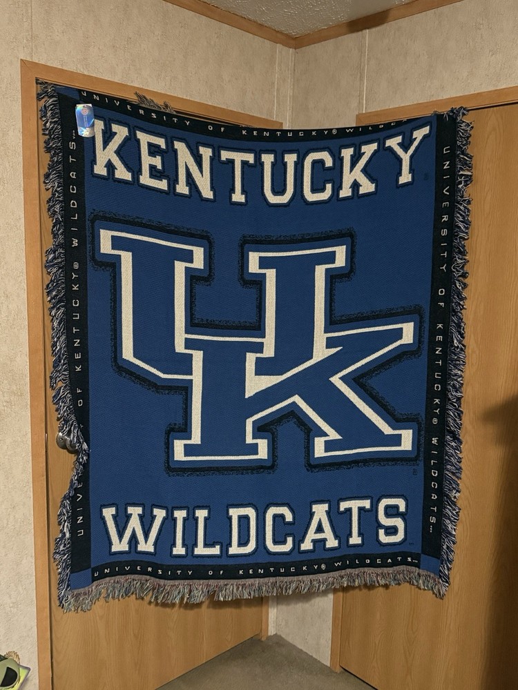 Kentucky Wildcats Woven Throw Blanket 46×58 UK Basketball Tapestry NWT
