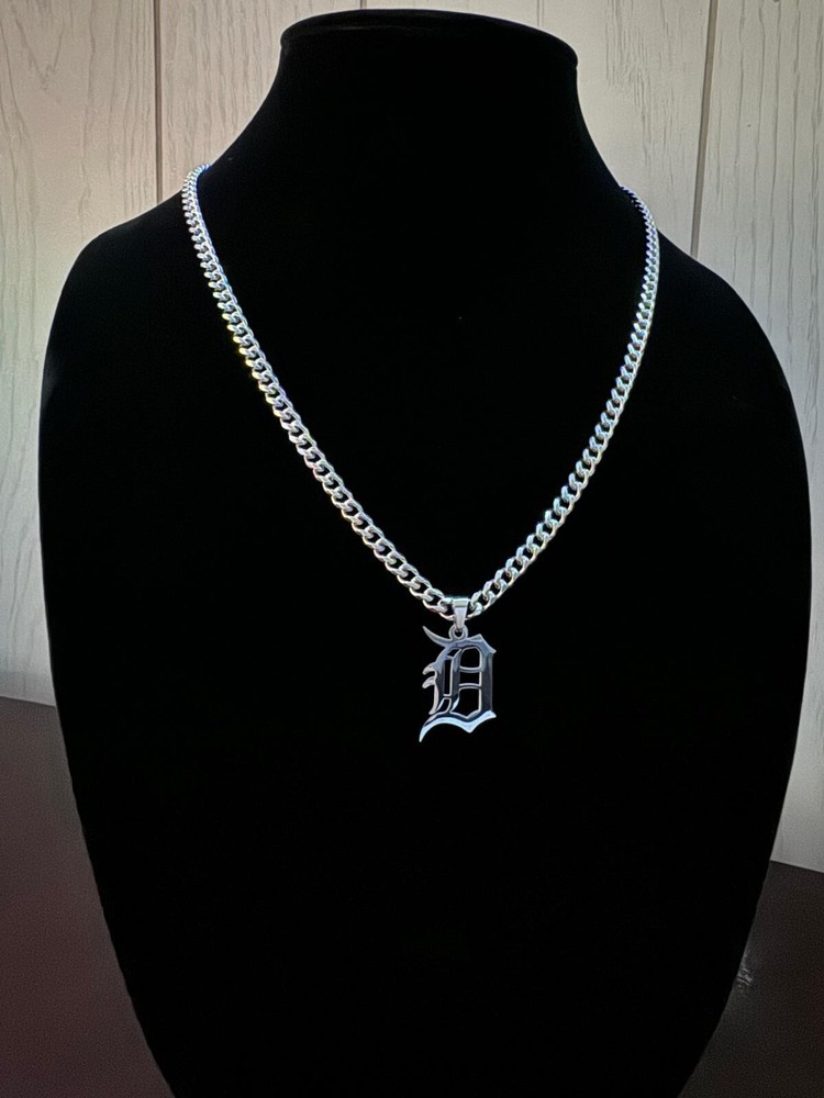 Detroit Tigers Silver Necklace – 5mm Cuban Chain – 22&Prime; – Baseball Chain – MLB