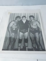 1980&rsquo;s Wrestling B & W Photo – Bob Backlund & Rick Martel & Tony Garea
