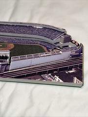 Yankee Stadium Replica 3D Stadium w/Case 1976-2008 by Home Fields 2007 9&Prime;