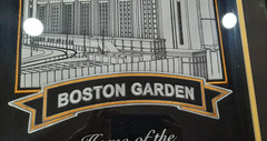 EMBROIDERED WOOL BLEND FELT BANNER OF BOSTON BRUINS 1928-1995 26&Prime; X 20&Prime;