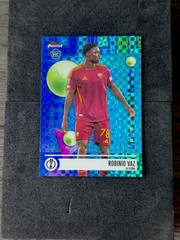 Topps Finest UEFA Europa League 2026 Robinio Vaz AS Roma #95 RC /99