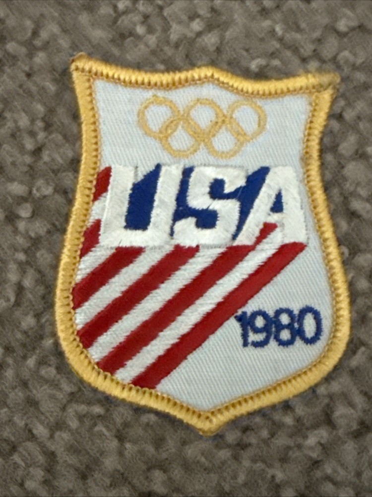 1980 WINTER OLYMPICS LAKE PLACID XIII OLYMPIC GAMES 3&Prime; TEAM USA SHIELD PATCH