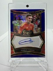 2024-25 Panini Select FIFA Ferran Torres Blue Pulsar Auto Autograph Spain