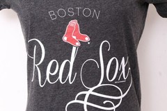 NEW Boston Red Sox MLB Soft As A Grape Scoop Neck Gray SS Tee T-Shirt Women&rsquo;s M