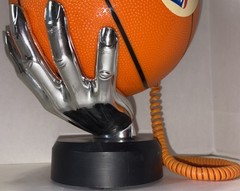 Vintage NBA Basketball Raptors Landline Telephone Hand Stand SH5 **** Untested