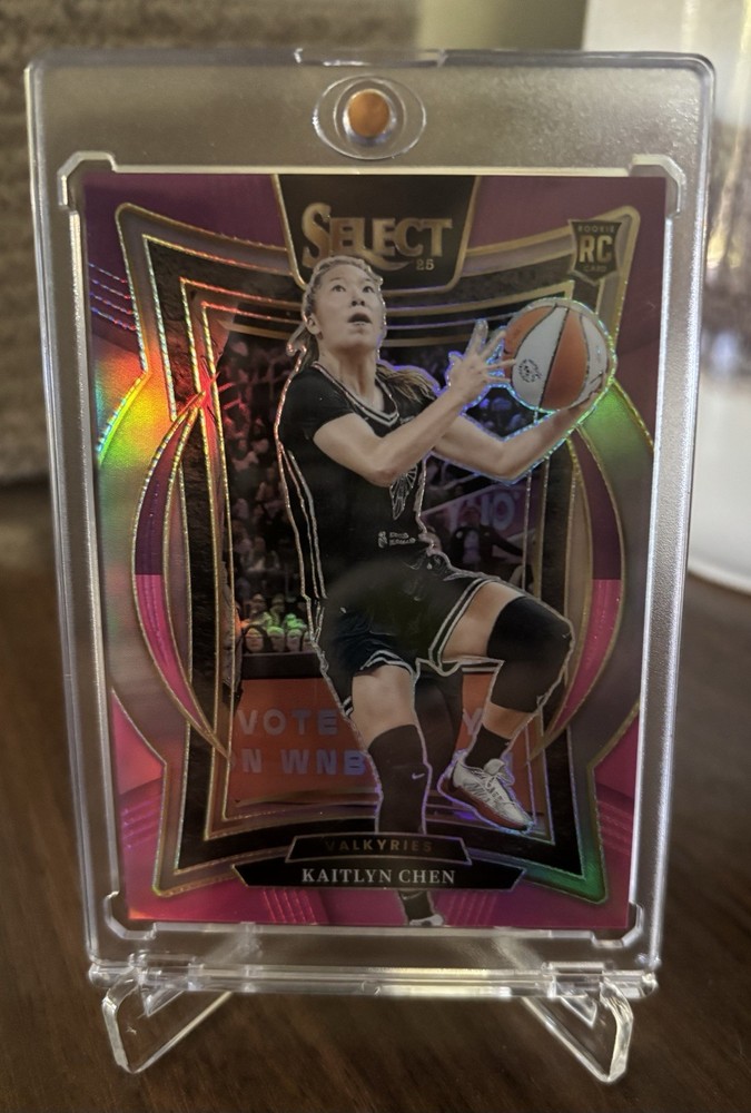 Kaitlyn Chen RC /99 Panini Prizm Pink Valkyries