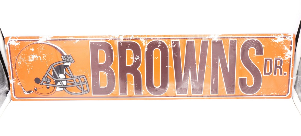 Cleveland Browns DR Licensed NFL Distressed Street Aluminum Wall Man Cave Sign