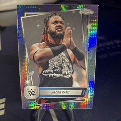 2025 Topps Chrome WWE – Jacob Fatu #100 Prism Refractor