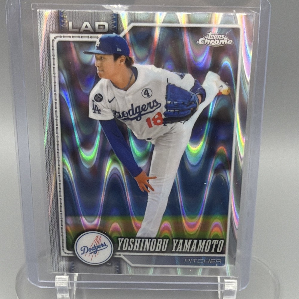 2026 Topps Chrome Yoshinobu Yamamoto #75 Los Angeles Dodgers Ray Wave Refractor