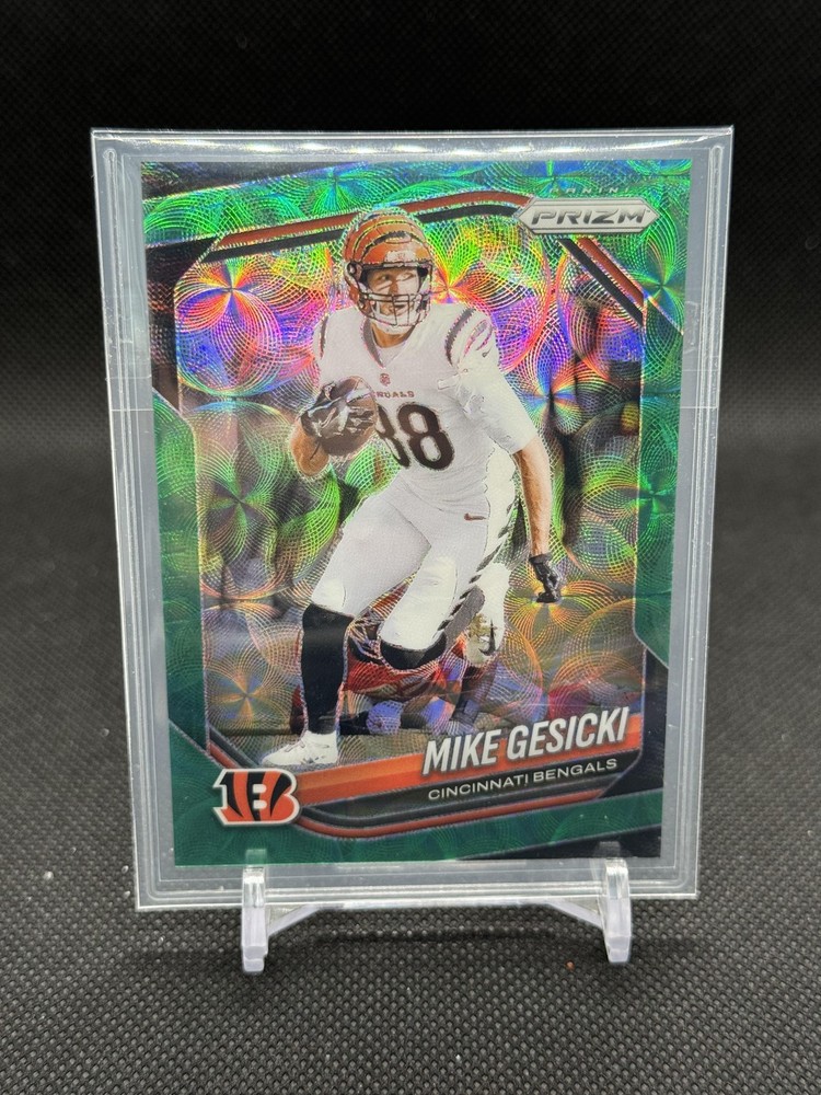 2025 Panini Prizm #79 Mike Gesicki Green Scope #/75