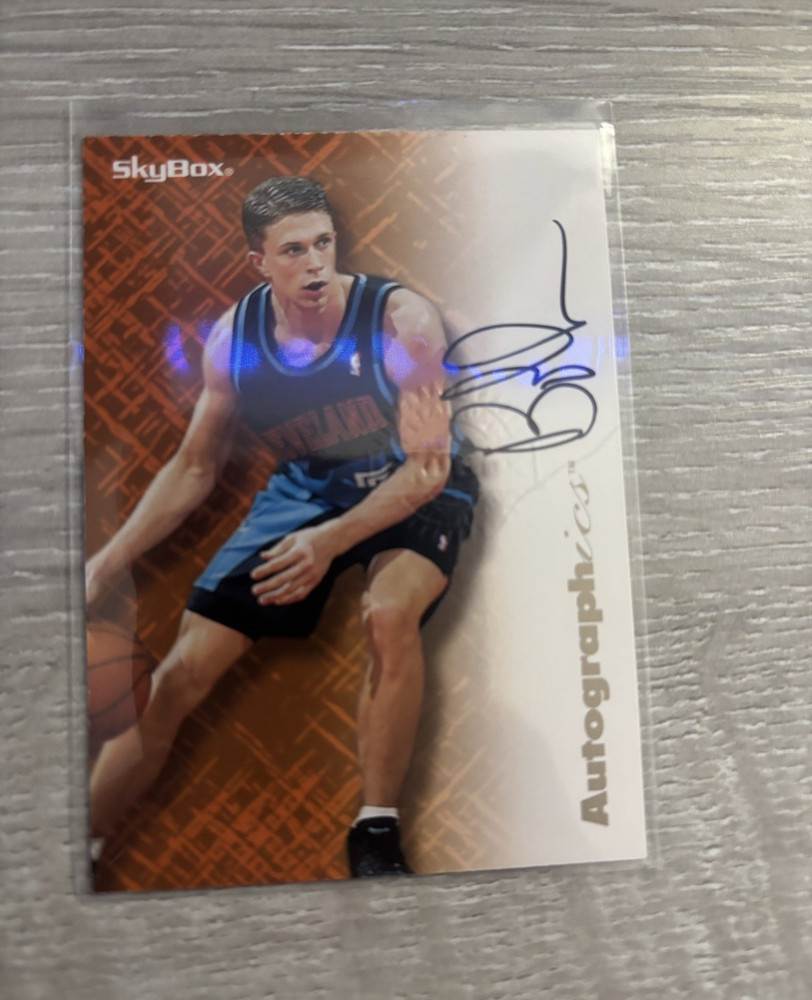 SkyBox 1996-97 Skybox Premium Autographics Black Ink Bob Sura Auto Cavaliers