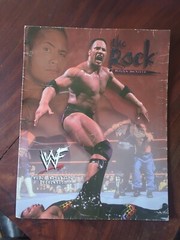 The Rock Dwayne Johnson WWF 1998 Rocky Maivia 3-Ring Binder 2-Pocket Folder RARE