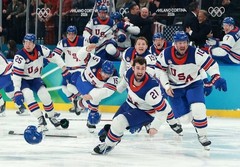 2026 U.S. MENS HOCKEY TEAM OLYMPIC GOLD MEDAL CHAMPIONS 12X15 PLAQUE With Roster