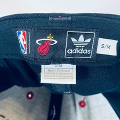 Miami Heat NBA Addidas Baseball Hat Cap Fitted SZ S/M Black Flat Bill Navy Red
