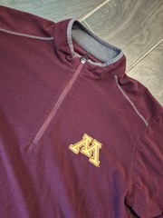 Antigua Men&rsquo;s Minnesota Golden Gophers Maroon Quarter Zip Pullover Textured